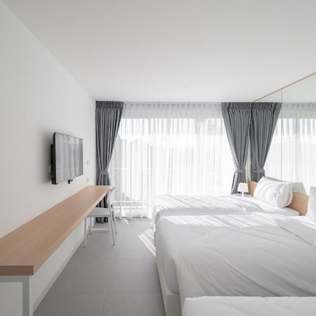 Lis Hotel Chiangmai Чиангмай Екстериор снимка