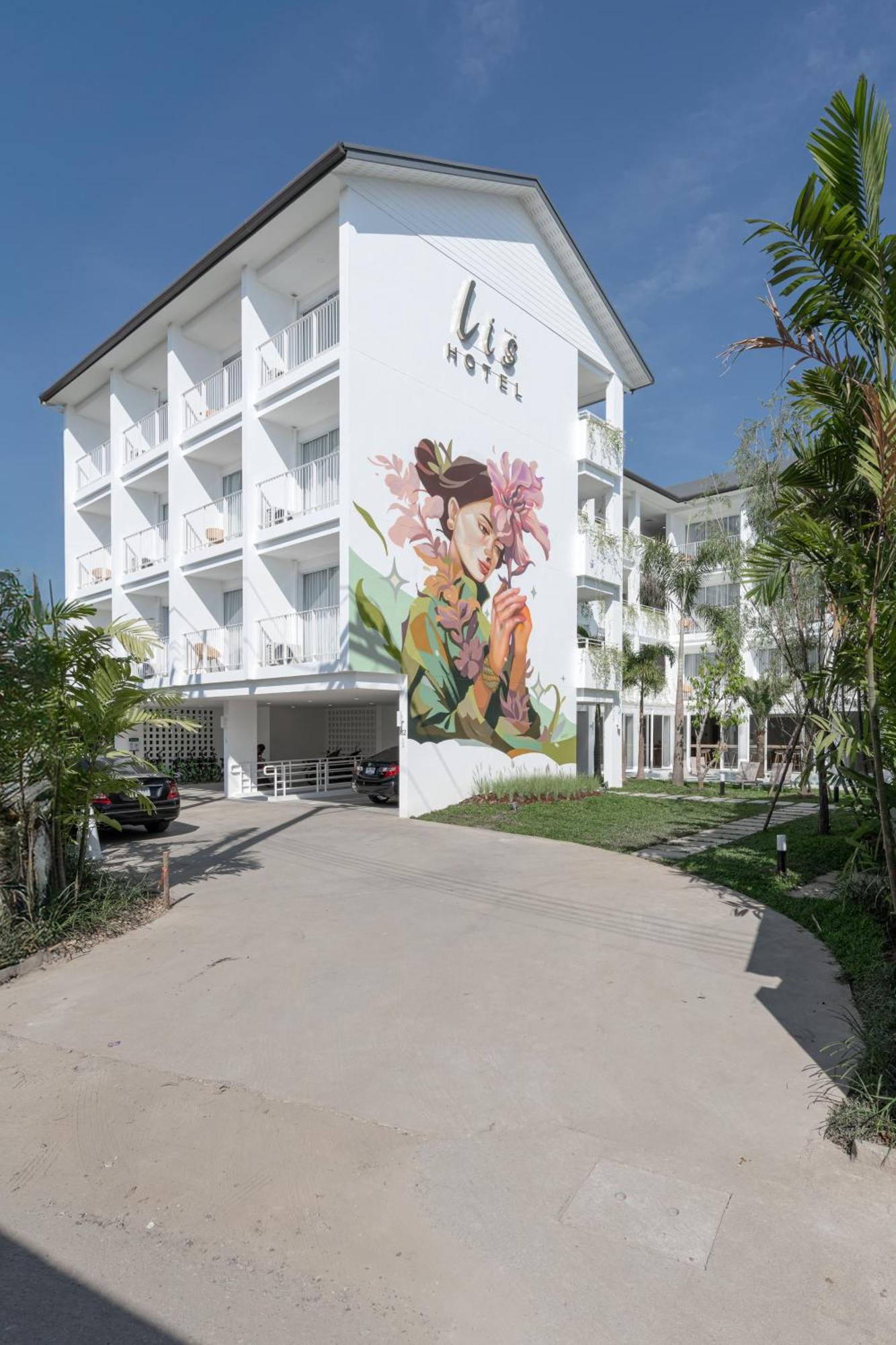 Lis Hotel Chiangmai Чиангмай Екстериор снимка