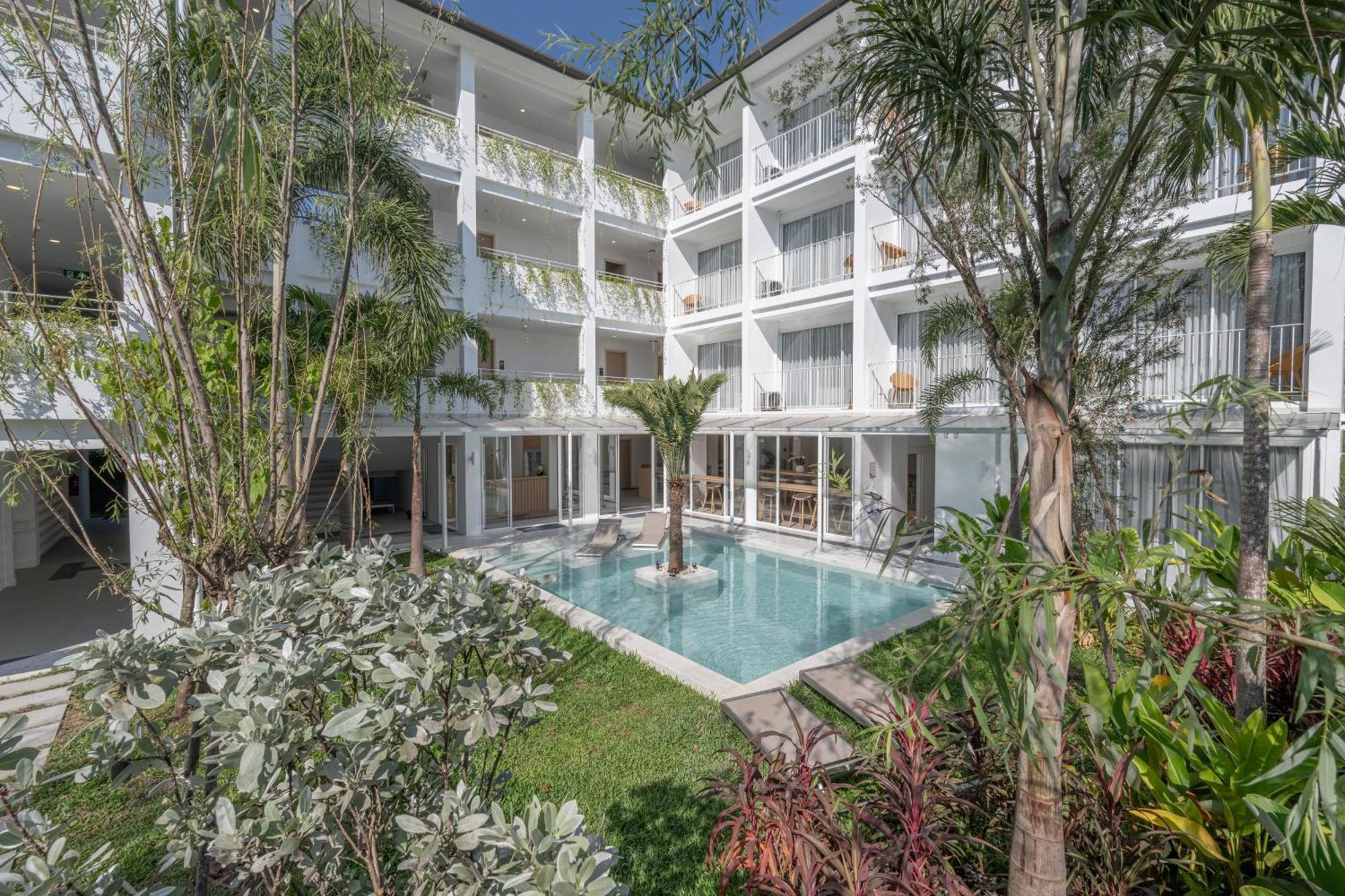 Lis Hotel Chiangmai Чиангмай Екстериор снимка